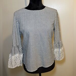 100% Cotton Blouse Women’s Small Black And White Strip Bell Sleeve Kontrol lace